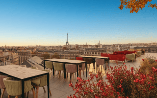 Rooftop bureaux Ambriva vue Tour Eiffel Paris
